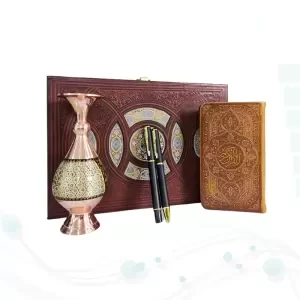 قرآن پالتویی چرم با گلدان خاتم و خودکار و روان نویس